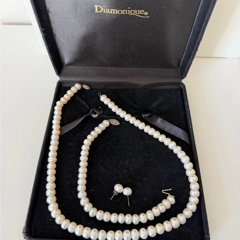 Diamonique Classic White Pearl Necklace Set - Picture 1 of 2